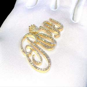 Colgante de Plata de Ley 925 con Baño de Oro, Diamante Moissanita, Nombre Personalizado, Completamente Engastado, Dijes con Nombre Personalizados, Únicos para Hombre - Product Image 2