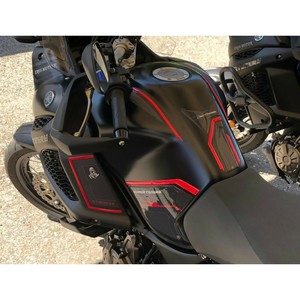 Kit Adesivi 3D in Gel per Serbatoio Moto YAMAHA Super Tenere Rosso, Decorazione e Protezione Compatibili con il Colore Rosso - Product Image 6