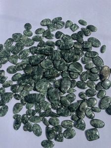 Vente en gros de cabochon de pierre précieuse séraphinite de forme ovale fait à la main pour la fabrication de bijoux - Product Image 3