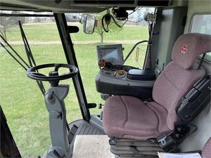 Moissonneuse-batteuse Massey Ferguson d'occasion à vendre - Product Image 2