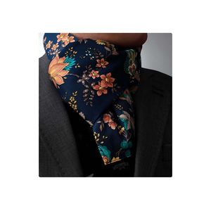 Bufanda de doble cara azul marino con estampado de flores de granada - Product Image 1