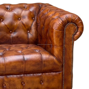 โซฟาเชสเตอร์ฟิลด์หนังแท้สองที่นั่งพร้อมพนักพิงแบบเย็บลึก แขนพับได้ โครงไม้เนื้อแข็ง โซฟาพักผ่อนสุดหรู - Product Image 5