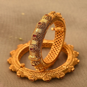 Brazaletes de latón de lujo para mujer, joyería de moda hecha a mano única, juego de brazaletes chapados en oro clásico para ocasiones especiales - Product Image 4