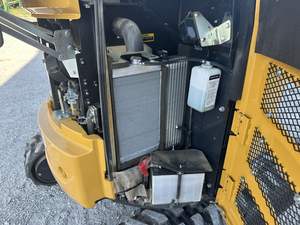 Miniexcavadora John Deere 26 P P-TIER 2023, Maquinaria de Alta Calidad para Excavación, Manipulación, Construcción y Trabajos Agrícolas - Product Image 3