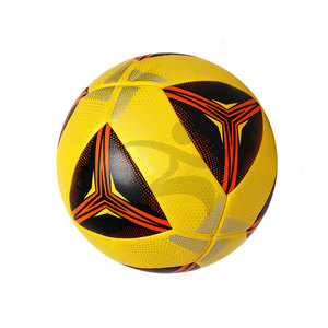 Suministro directo del fabricante Balones de fútbol avanzados personalizados con rayas blancas Tamaño 5 Fútbol de PVC para entrenamiento - Product Image 2