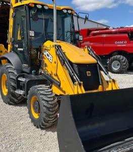 Mini tracteur chargeur JCB durable et efficace Explorez notre gamme de chargeuses-pelleteuses de 5 tonnes à vendre - Product Image 1