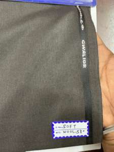 Tela de lana suave para trajes Material de poliéster de estilo liso de urdimbre pesado teñido liso para prendas de vestir para niños y niñas - Product Image 3