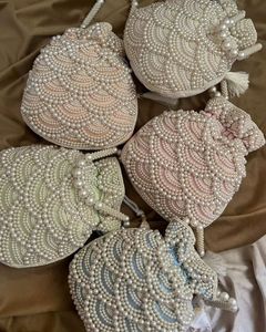 Nuevas hermosas bolsas Potli de seda con bordado a mano pesado para bodas y fiestas con perlas adornadas, trabajo de cuentas de vidrio = 2025 - Product Image 1