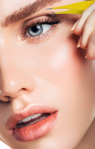 Pinzas para cejas de acero inoxidable amarillo de etiqueta privada de alta calidad con punta de volumen puntiaguda Belleza y herramientas - Product Image 3