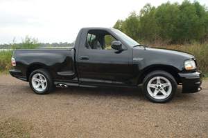 Ford F-150 SVT Lightning 2001 Usada, Motor V8 Supercargado, Caja de Carga Flare-side, Mayormente Sin Modificar - Product Image 3