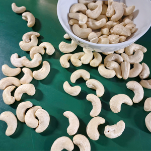 Prix raisonnable Noix de cajou WW240 Kaju Badam Noix de cajou SANTIGO Noix de cajou exportées au Moyen-Orient - Product Image 1