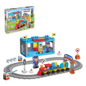 Railway Train Set 61 Pcs Engaging Building Blocks Set with Train Rail Block Building Toy Puzzle Race Track Whosale Kids Play Set