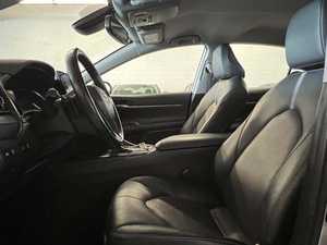 Toyota XSE FWD 2023 d'occasion, intérieur cuir foncé, régulateur de vitesse adaptatif, pneus R17, en excellent état, prêt à rouler, offre spéciale - Product Image 2