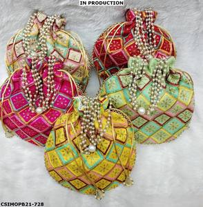 Bolsos de noche hechos a mano de estilo indio elegante Batwa Potli ¡Regalos de boda y celebración de moda! - Product Image 1