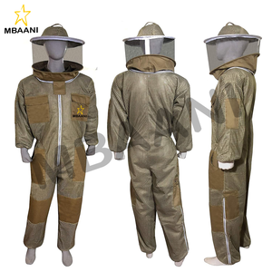 Traje de abeja de 3 capas con velo de esgrima y un par de guantes Traje de apicultura ventilado a prueba de picaduras para apicultores - Product Image 1