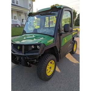 Veicolo utilitario John Deeree XUV835R che offre prestazioni eccellenti per agricoltura, caccia e gestione delle proprietà - Product Image 4