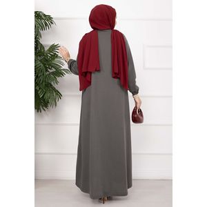 Abaya Clásica con Cierre en Gris Humo, Tejido de Seda - Product Image 5