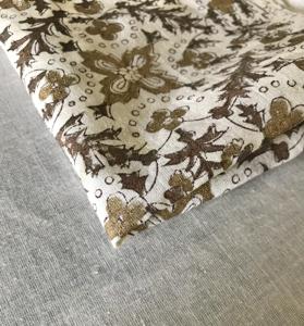 Tela de Algodón Estampada a Mano con Diseño Floral Geométrico Completo |   Textil Étnico Indio Color Mostaza Marrón - Product Image 3