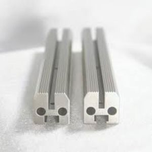 AJAY TECHNOLOGIES Mâchoires de scellage horizontales en acier inoxydable 304, 10 kg, garantie 3 ans, inspection vidéo pour rapport, fabriqué en Inde - Product Image 1