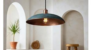 Lampe suspendue en métal moderne et élégante, luminaire de plafond pour un salon et une salle à manger élégants - Product Image 3