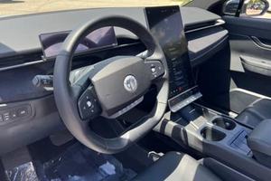 FLSHERO Extreme AWD Sedán 2023 con Batería de Litio, R18, Cuero, 6 Plazas, Techo Panorámico - Product Image 3