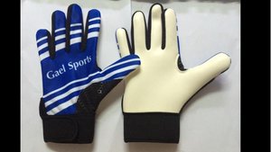 Guantes de fútbol gaélicos de ajuste cómodo personalizados de alta calidad con agarre de látex Guantes GAA ligeros y de alto rendimiento - Product Image 3