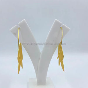 Pendientes llamativos de inspiración vintage con perla Mejor precio Plata y oro Material principal de ley Glamoroso para mujer - Product Image 1