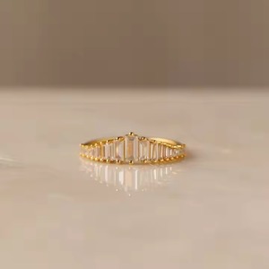 VS1 Bague Art Déco en diamant taillé baguette de laboratoire Style vintage Bague de fiançailles et de cocktail en or 18 carats Cadeau pour elle - Product Image 5