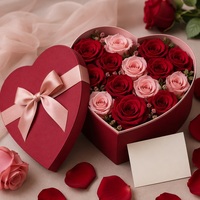 Boîte à fleurs en forme de cœur personnalisée pour anniversaire, en papier artistique avec revêtement UV, emballage cadeau rigide, insert en carton, gaufrage magnétique