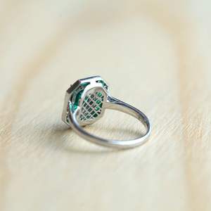 Reine inspiré zambien émeraude bague 925 argent Solitaire bague Art déco émeraude Vintage bague à la main émeraude mariage cadeau bague - Product Image 3