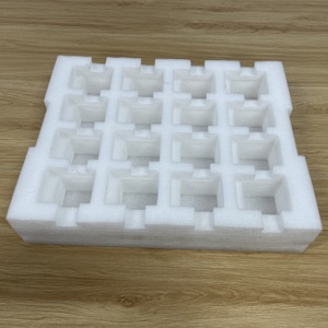 เม็ดโฟม EPE รูปทรงและขนาดสามารถปรับแต่งได้เพื่อให้พอดีกับผลิตภัณฑ์ใดๆรูปร่างขายส่งจากเวียดนามราคาดี - Product Image 2