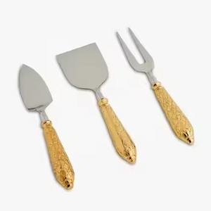 Ensemble de 3 Spatules à Fromage en Acier Inoxydable Poli, Écologiques, Lavables au Lave-Vaisselle, Couverts Élégants pour Mariages et Événements, Design Stylé - Product Image 3