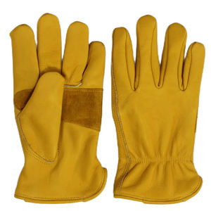 Gants de conduite en daim faits à la main élégants gants de moto avec une texture luxueuse sensation respirante et une utilisation quotidienne à la mode sur route - Product Image 1