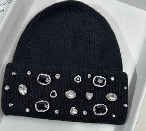 Gorro de Invierno de Moda al por Mayor para Mujer, Gorro de Punto Cálido de Acrílico de Alta Calidad, Gorro con Cristales de Diamantes Brillantes - Product Image 3