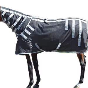 Manta para Caballo, Tejido Oxford 600D, Negra, Cuello Estándar, Solapa Grande para la Cola, 2 Correas para las Patas, Impermeable, para Todas las Estaciones, Uso en Exteriores - Product Image 1