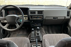 Nissan Pathfinder S-E V-6 4x4 de 1989 - Product Image 5