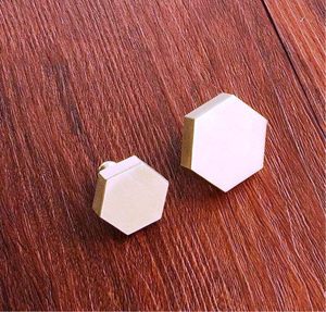 ลูกบิดประตู สี รูปทรง ขนาด ตามสั่ง ผลิตในอินเดีย - Product Image 1