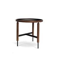 Table d'appoint en fer de style industriel avec plateau en verre récupéré et base soudée adaptée aux appartements loft ou aux intérieurs rustiques