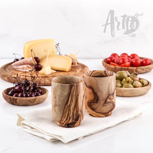 Mug élégant et classique en bois d'olivier fait à la main, écologique, pour les fêtes - Product Image 5