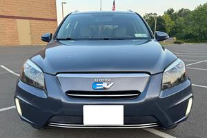 Toyota RAV4 EV 2014 USADO, Volante a la Izquierda/Derecha - Product Image 2