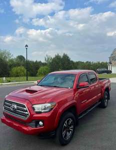 Caja de Cambios Automática para Toyota Tacoma Pickup 2016 con Volante a la Izquierda, Interior de Cuero Color Oscuro, Tamaño de Neumáticos R17 - Product Image 2