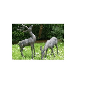 Escultura de hierro de animales con carácter vintage perfecta para patios de jardines domésticos rústicos y decoración de paisajes al aire libre - Product Image 1