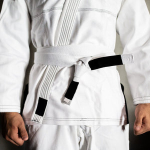 Kimono de Judo con Logotipo Bordado Personalizable, Conjuntos de Kimono de Jiu-Jitsu con Tejido de Perlas, Uniforme de Artes Marciales Duradero y de Primera Calidad para Entrenamiento - Product Image 3