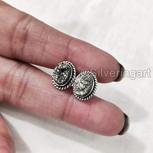 Boucles d'oreilles clous pour femmes, pierre précieuse naturelle pyrite brute, boucles d'oreilles clous bohèmes, bijoux faits à la main, boucles d'oreilles clous en argent sterling 925 - Product Image 4