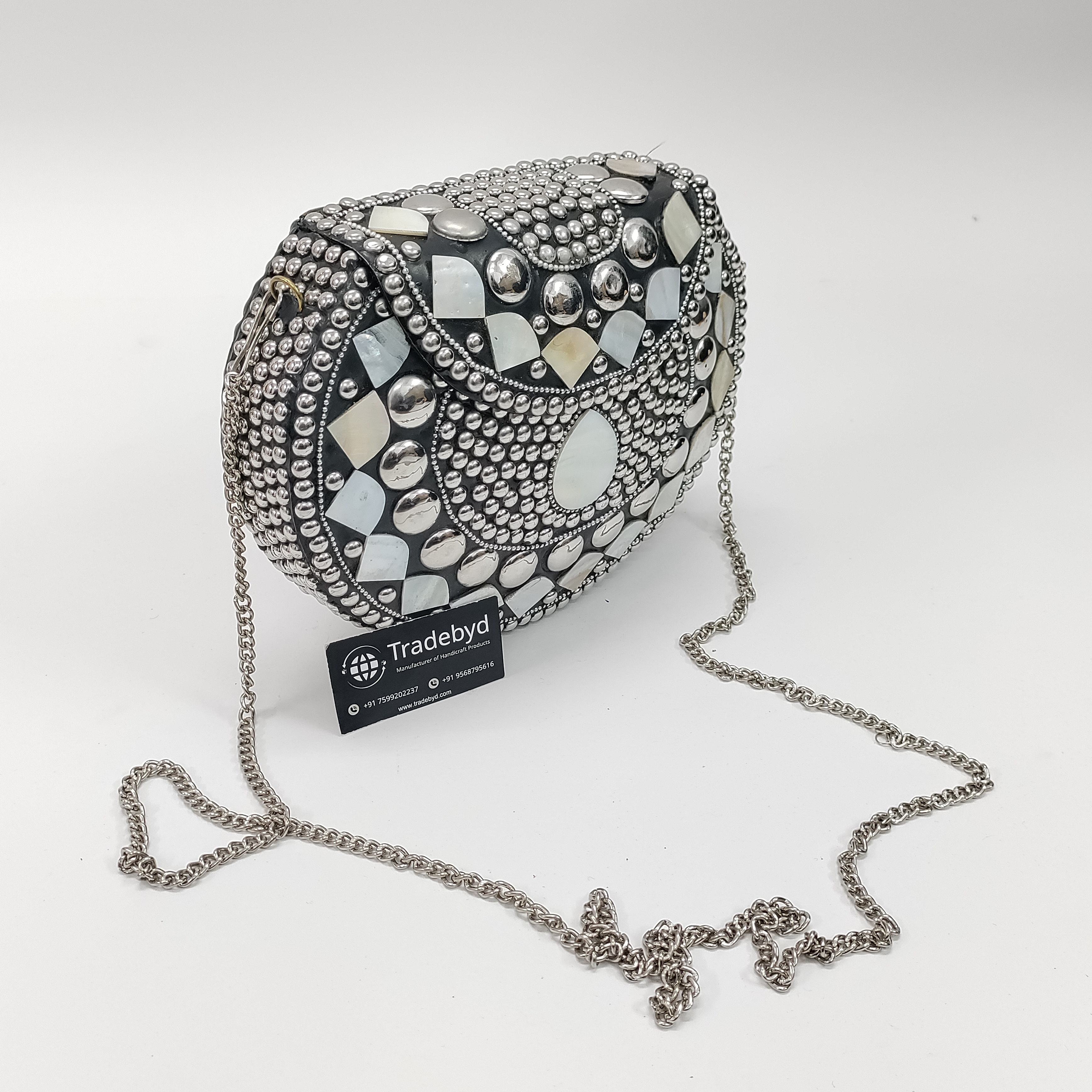 มีให้เลือกหลายสี