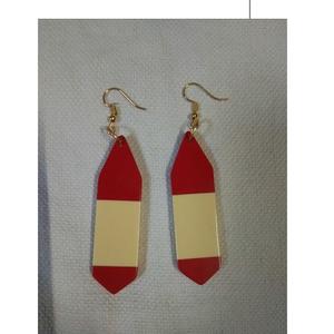 Boucles d'oreilles en résine en forme de corne d'ambre rétro en forme de C, boucles d'oreilles simples multicolores à la mode, boucles d'oreilles à clous brunes pour femmes - Product Image 3