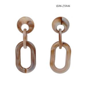Pendientes de cuerno de vaca auténtico a precio mayorista, diseño nuevo, personalizados para fiestas, pendientes de aro de cuerno de búfalo, nuevo estilo, artesanía natural. - Product Image 5