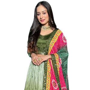 Exclusivo diseño de alta calidad en tela de seda Chinon pura, Lehenga Choli de diseñador hecho a mano con blusa para dama de honor. - Product Image 1