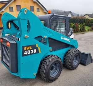 Chargeuse compacte sur pneus Sunward SWL 4038, diesel, avec godet, équipement de construction - Product Image 4