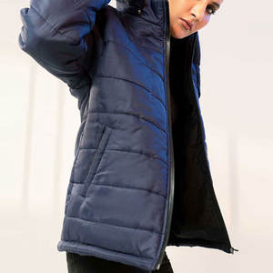 Veste matelassée pour femmes légère et respirante, vente en gros, veste matelassée sur mesure, nouveau style, veste matelassée pour femmes, fabriquée au Pakistan - Product Image 3